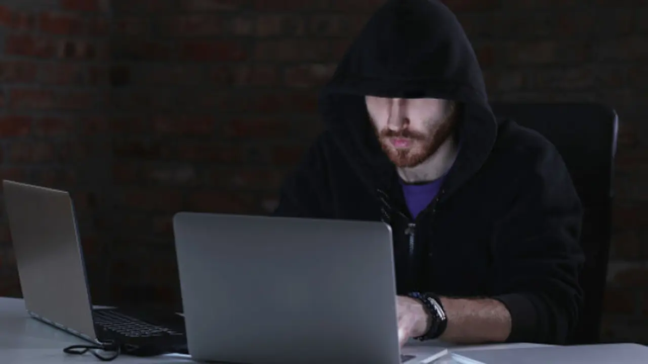Hackers y estafadores est&aacute;n presentes en internet. /Freepik