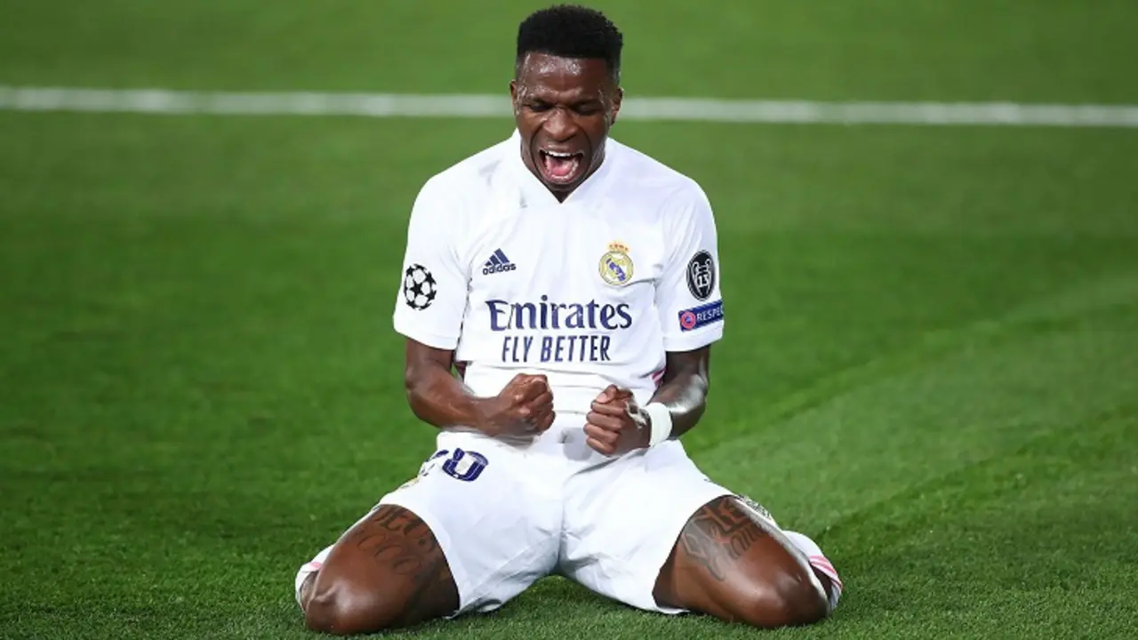 Vin&iacute;cius Jr. celebra a lo grande. realmadrid.com