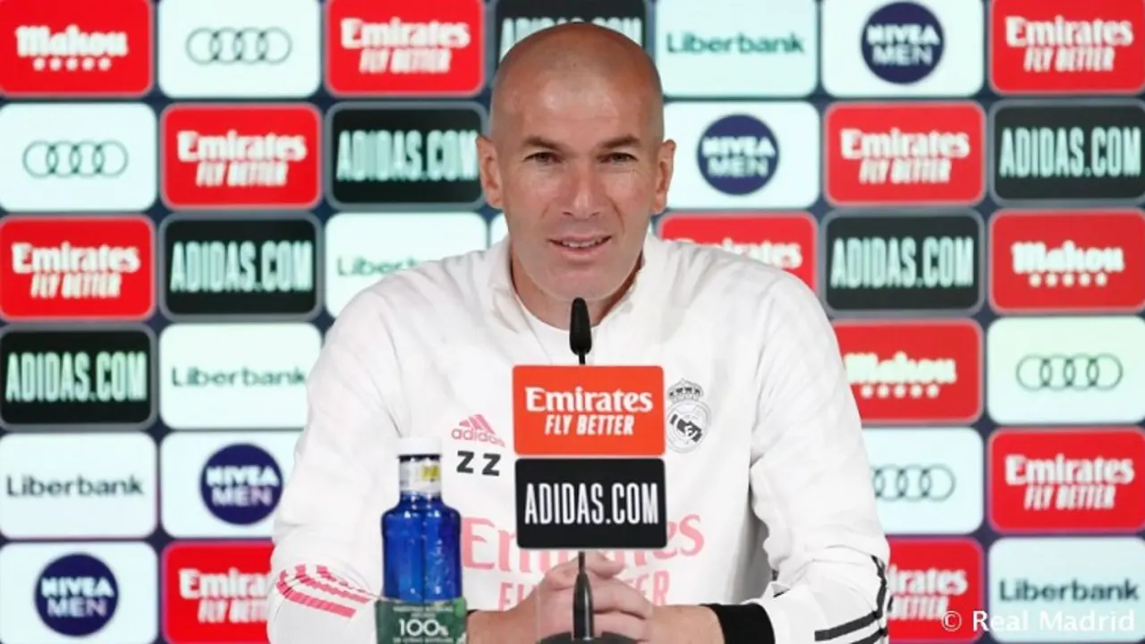 Zinedine Zidane, tecnico del Real Madrid.....