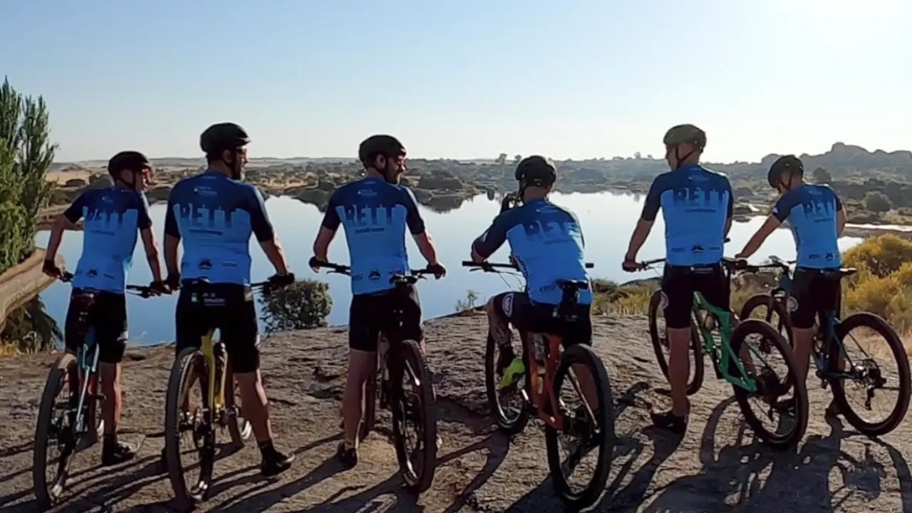 Dani Rovira con el equipo durante el peregrinaje/ IG @danirovira
