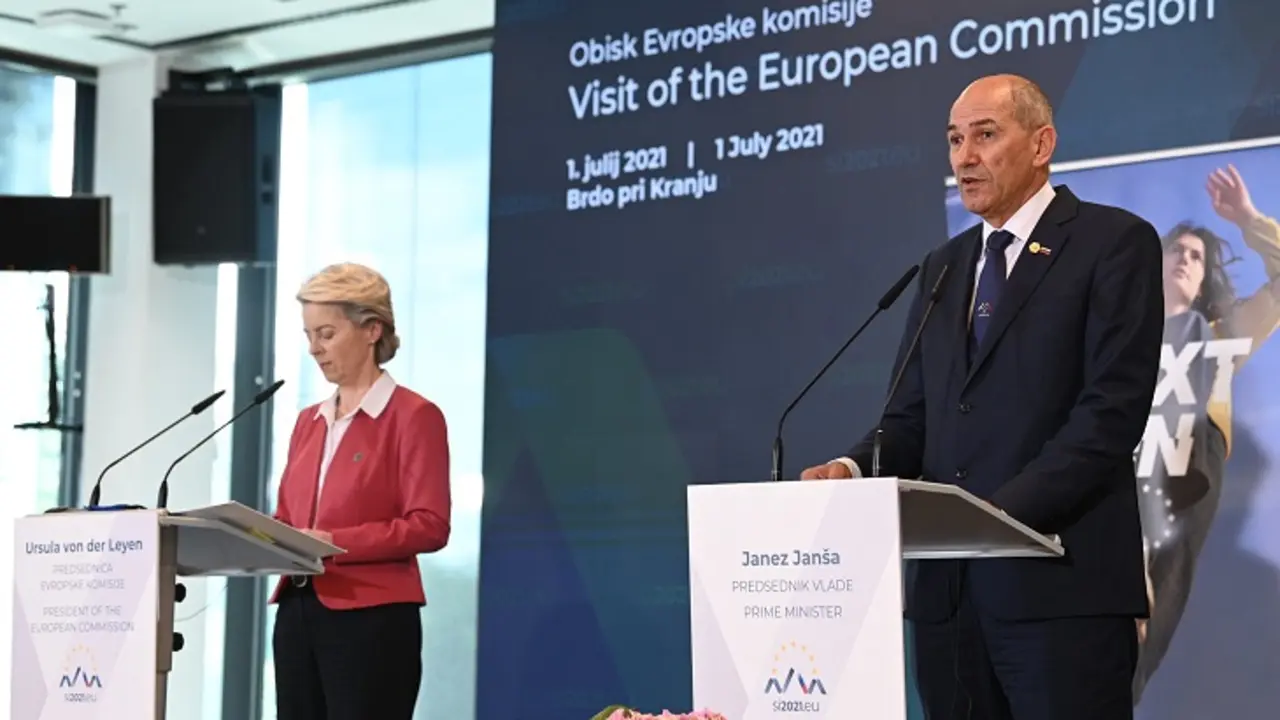 Ursula von der Leyen presidente saliente de la Comisi&oacute;n Europea y Janez Jansa presidente entrante de la Comisi&oacute;n Europea y primer ministro de Eslovenia. / Twitter.com @eu2021si