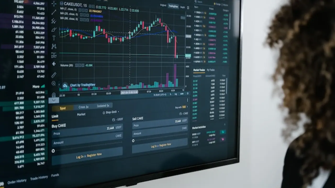 Trading Bitcon. / Tima Miroshnichenko. / Pexels