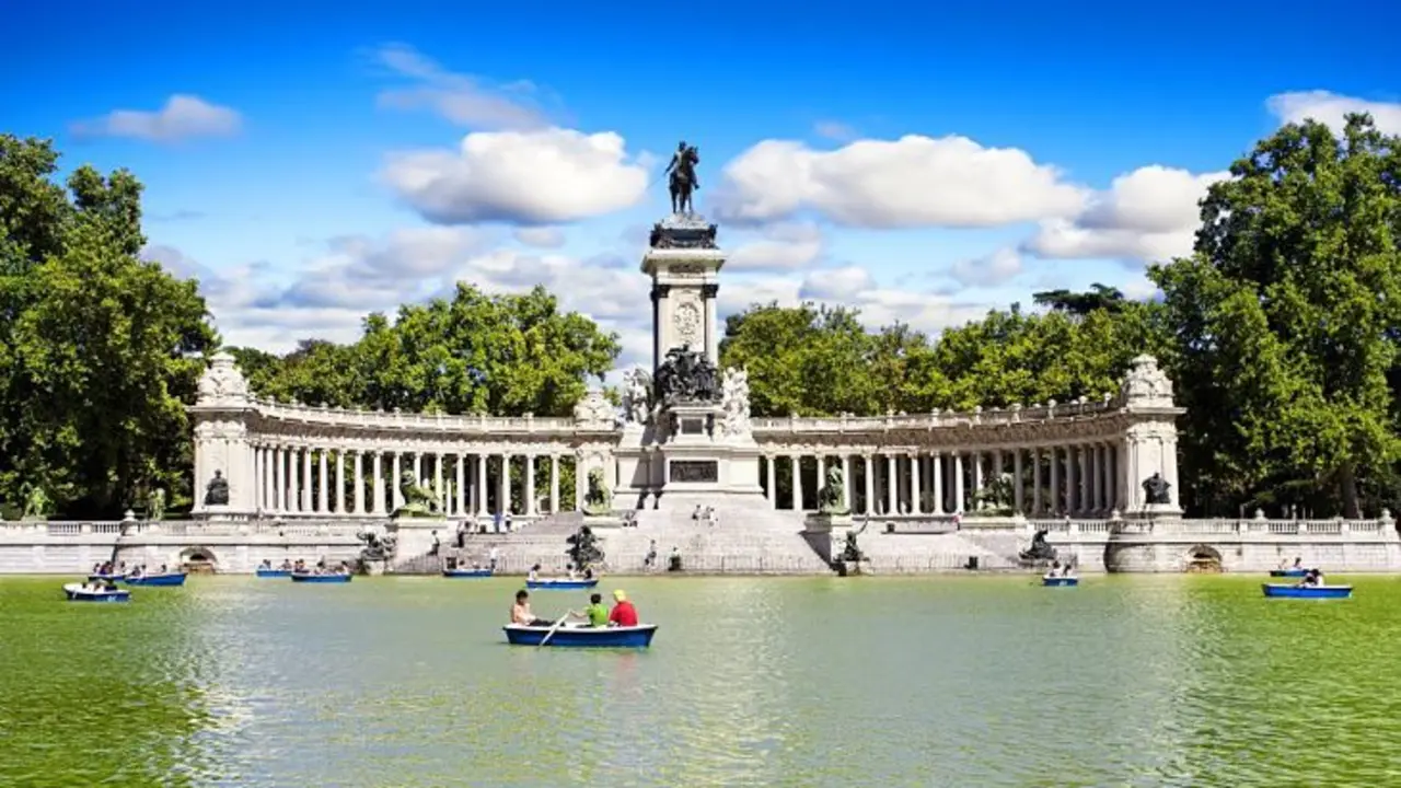 Vista del Paseo del Prado y El Retiro. / @FernandoHValls