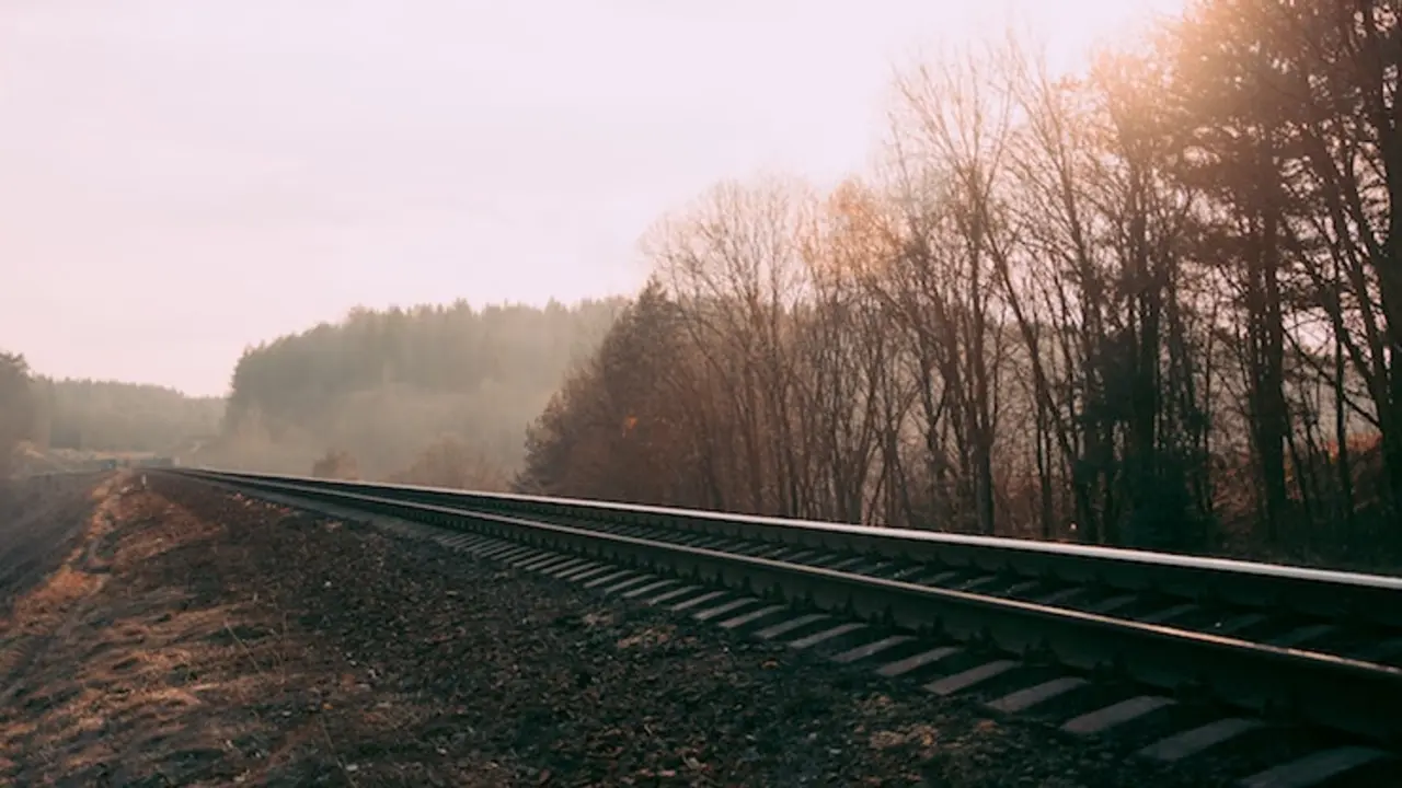 Vías de tren. / Irina Iriser en Pexels