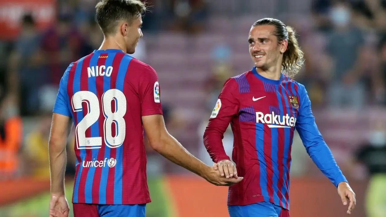 Nico junto a Griezmann. / Mundiario