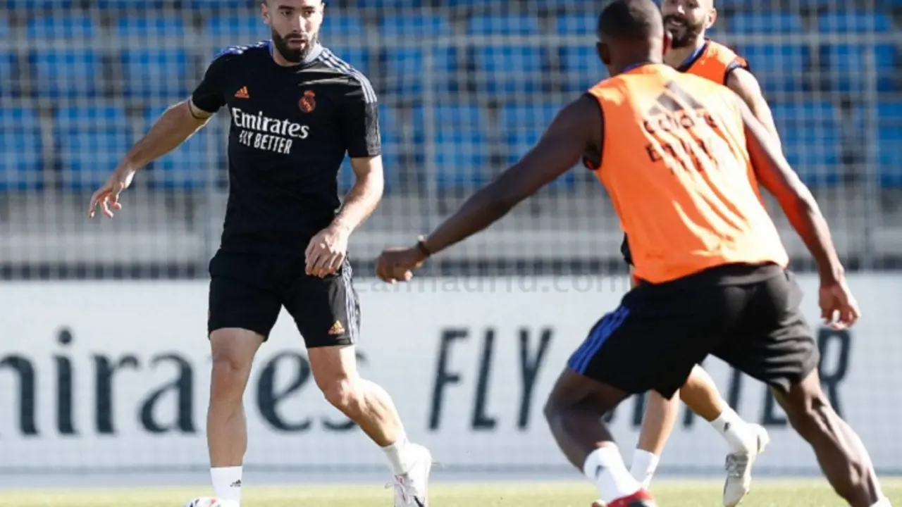 Dani Carvajal regresa a la acci&oacute;n despu&eacute;s de 116 d&iacute;as en el dique seco. / realmadrid.com