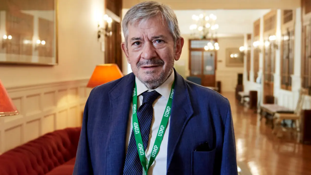 Enrique Bar&oacute;n en la UIMP. / Juan Manuel Serrano Arce