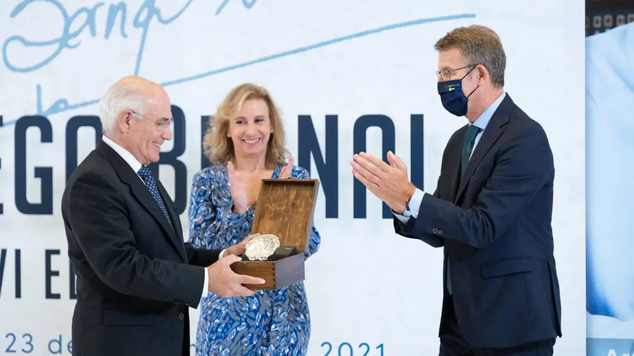 Arturo Maneiro, Mar&iacute;a M&eacute;ndez y Alberto N&uacute;&ntilde;ez Feij&oacute;o. / Mundiario