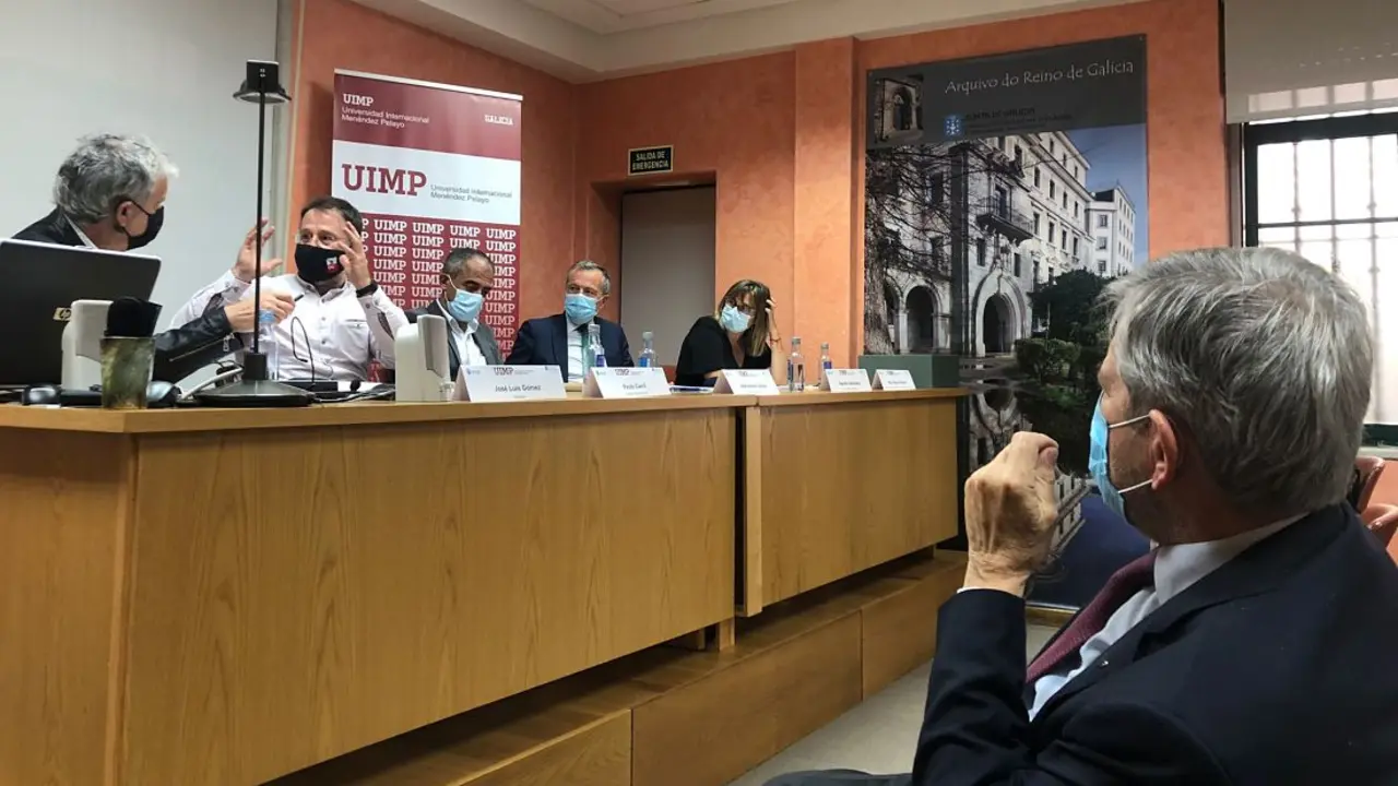 José Luis Gómez, Paulo Carril, José Antonio Gómez, Agustín Hernández y Maica Bouza, con Enrique Barón, a la derecha. / Mundiario