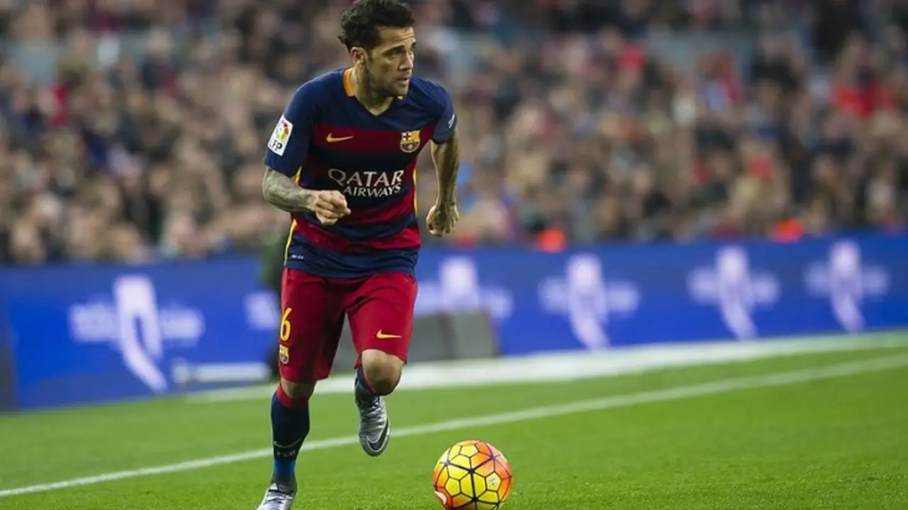 Dani Alves, regresa a su casa el FC Barcelona. / Miguel Ruiz - fcbarcelona.es