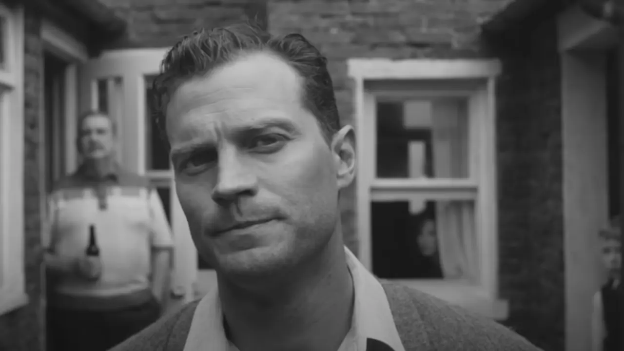 Jamie Dornan en la pel&iacute;cula Belfast. / RRSS.