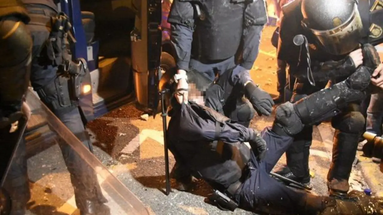 Policias heridos en Barcelona