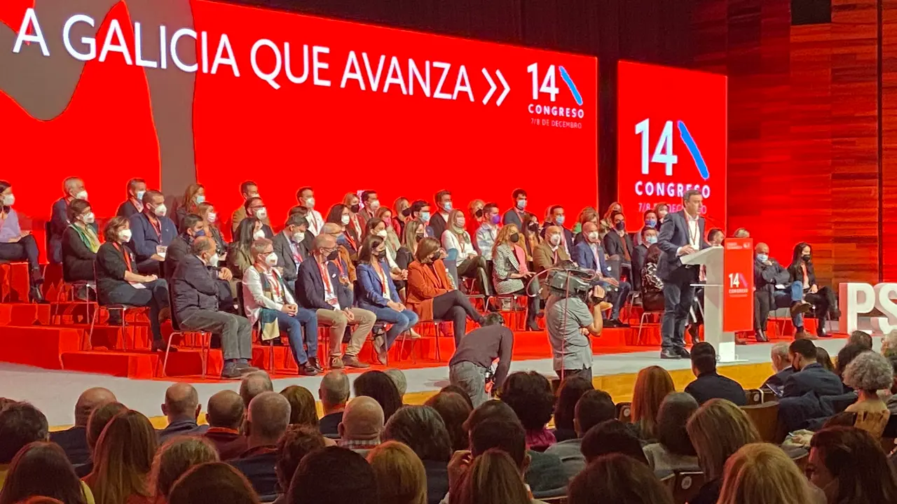 Valent&iacute;n Gonz&aacute;lez Formoso en la clausura del congreso del PSdeG - PSOE. / Mundiario