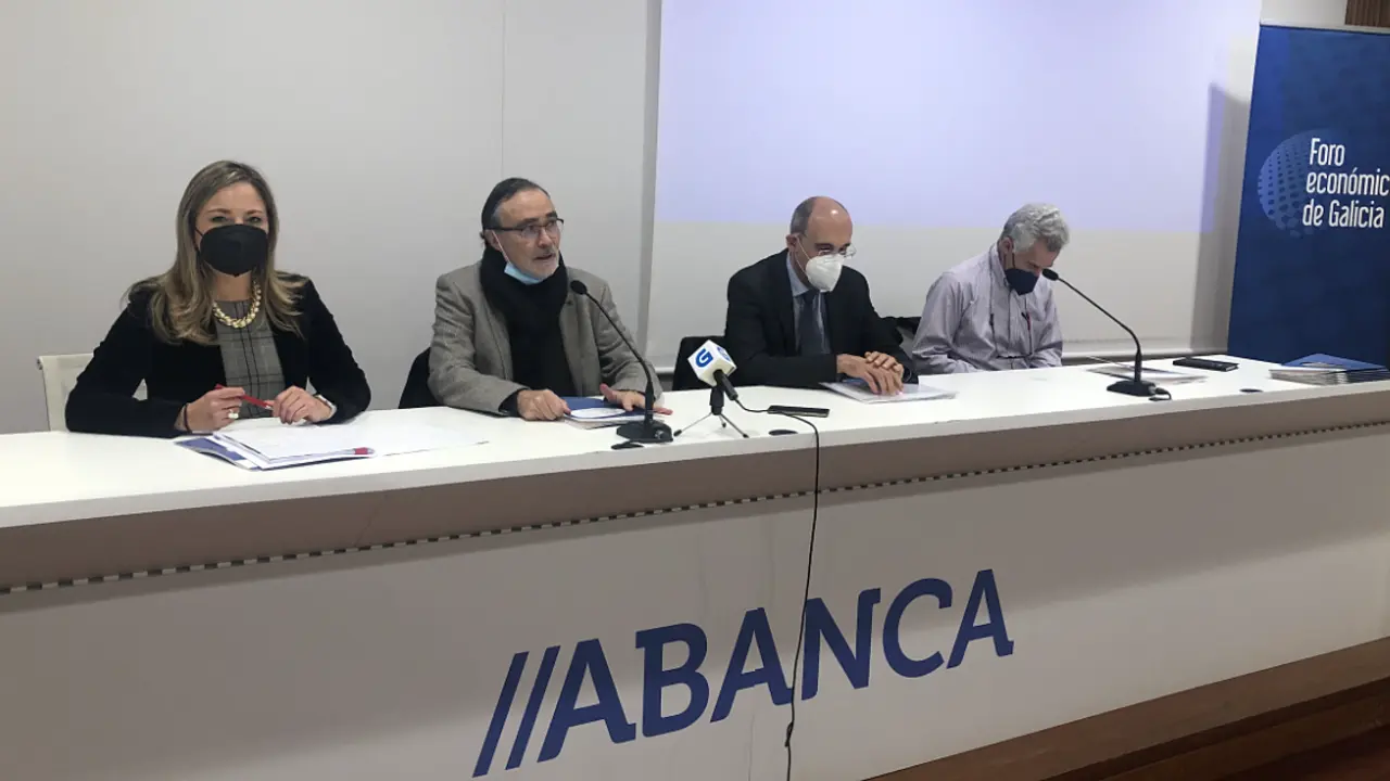 María Cadaval, Xosé Carlos Arias, Fernando Pérez González e Domingo Docampo. / Mundiario