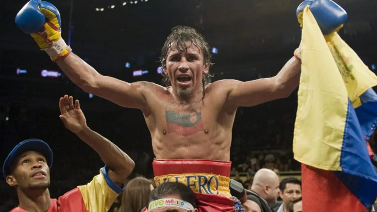 Boxeador Edwinm 'El Inca' Valero, celebrando una victoria. / Twitter.