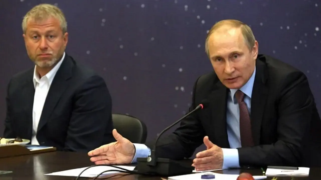 Roman Abramovich junto al presidente ruso Vladimir Putin. / @Showsport