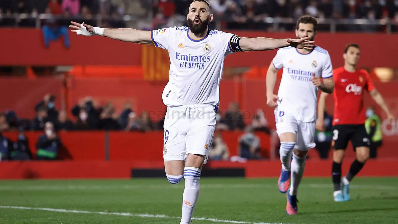 Benzema celebrando su primer gol de la noche frente al Mallorca. / Foto: realmadrid.com