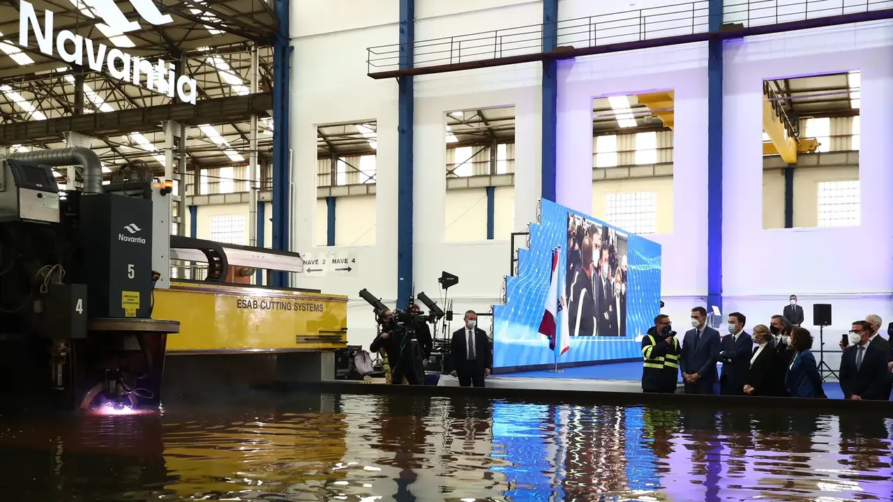Pedro S&aacute;nchez, el primer presidente del Gobierno que visita Navantia. / Mundiario