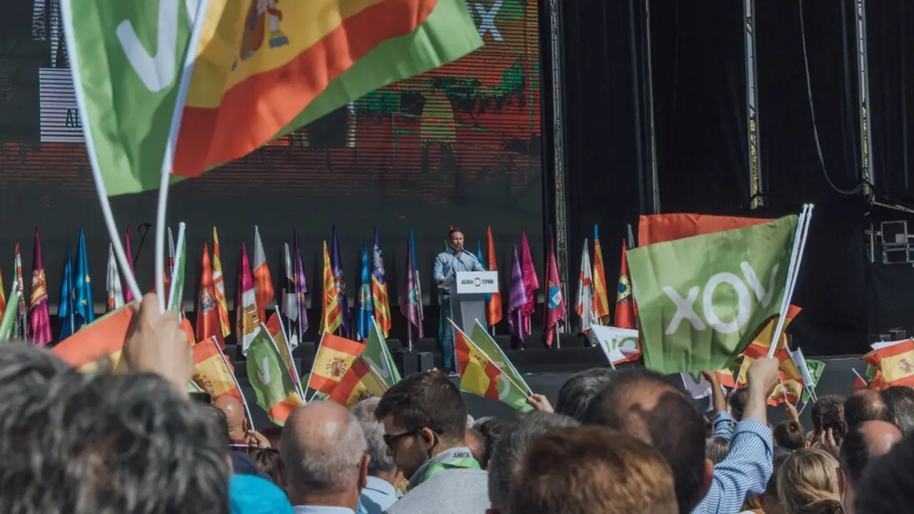 Un acto de Vox. / @Santi_Abascal