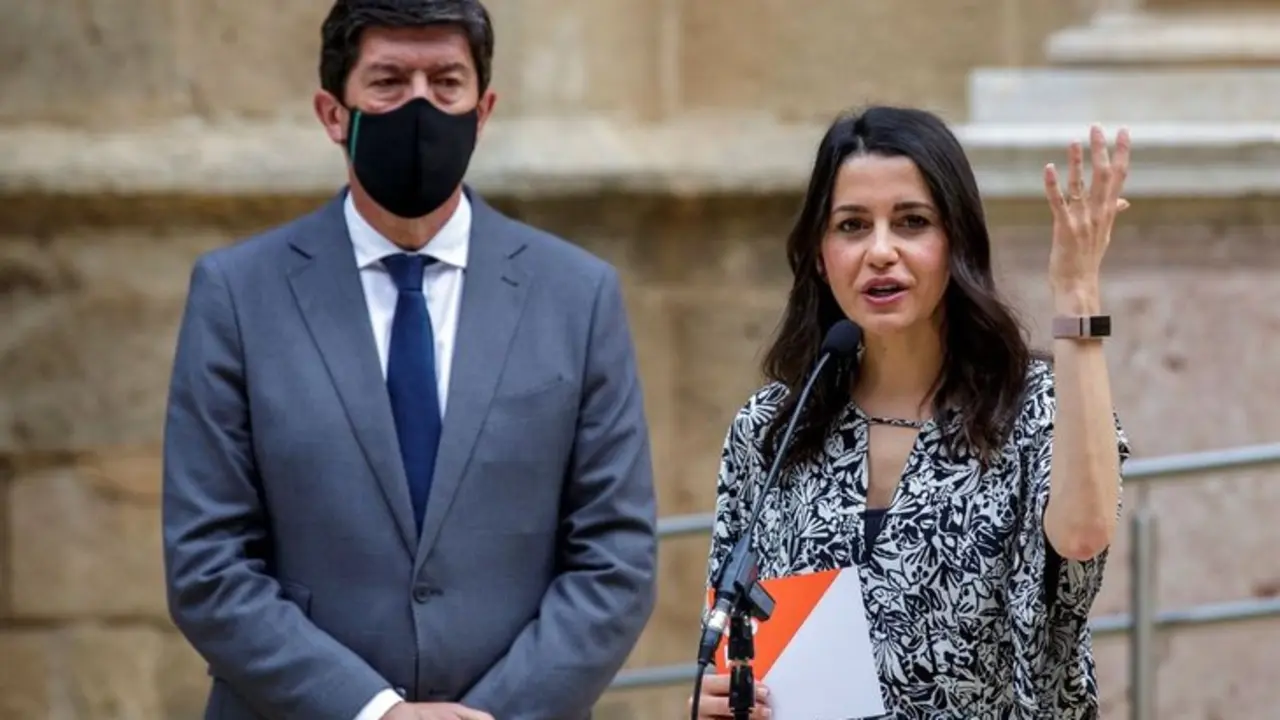 La presidenta de Cs, In&eacute;s Arrimadas, y su candidato andaluz Juan Mar&iacute;n. / RR.SS.