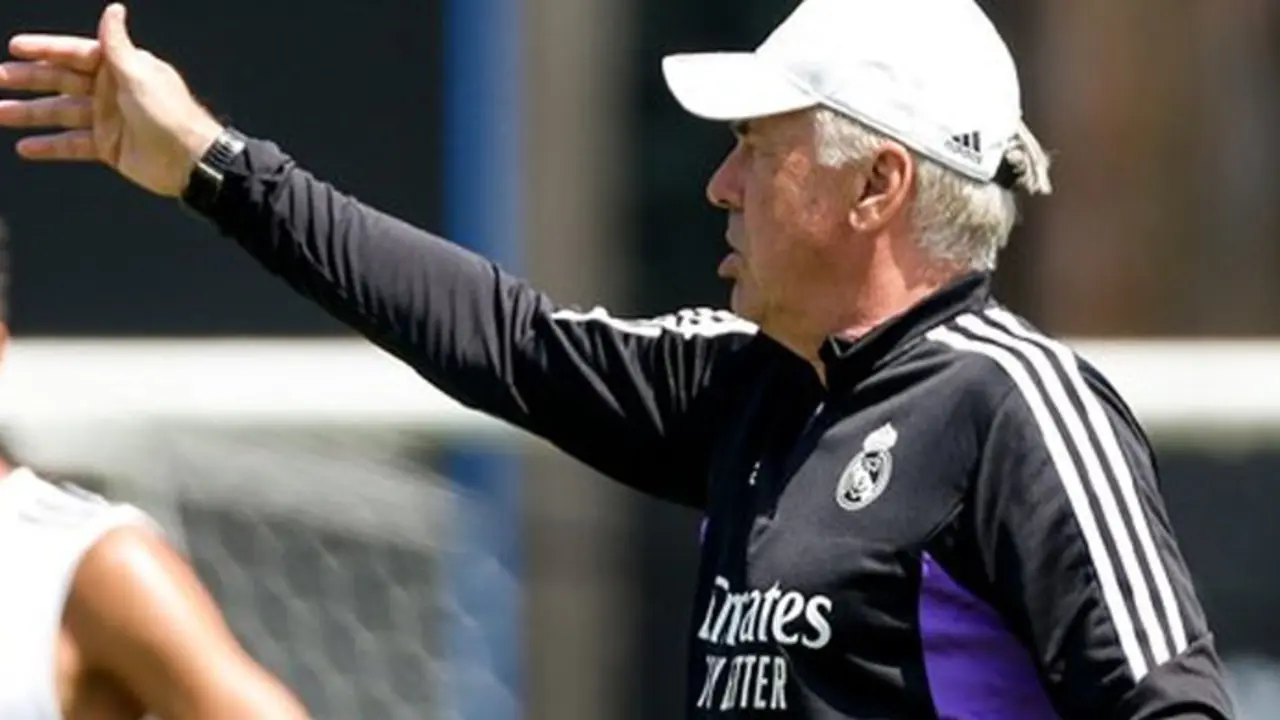Carlo Ancelotti, dirigiendo un entrenamiento del Real Madrid en los Estados Unidos. / @realmadrid