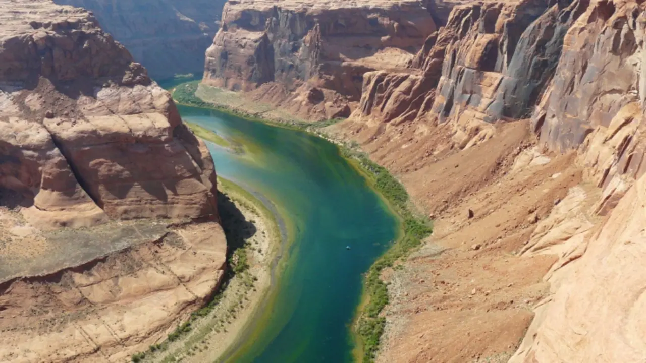 R&iacute;o Colorado. / RR SS.