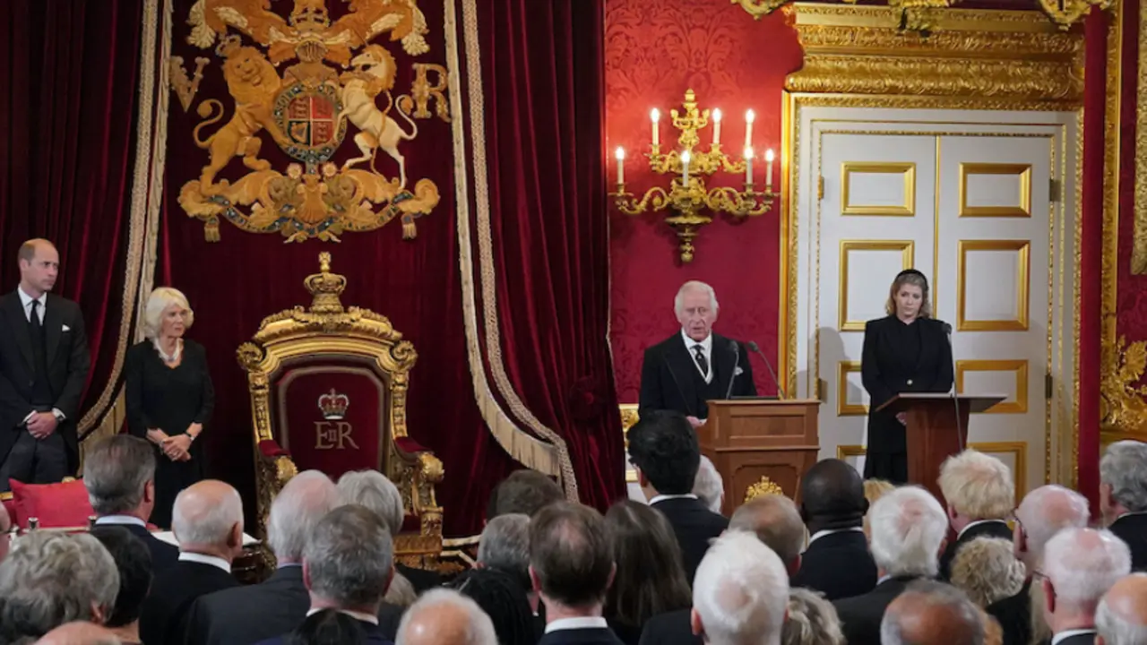 La proclamaci&oacute;n de Carlos III como Rey en septiembre de 2022. / BBC