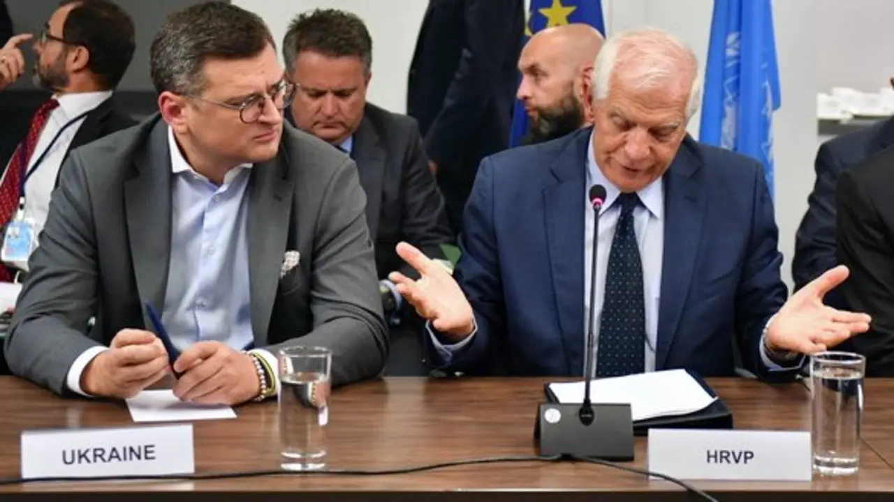 Ministro de Exteriores de Ucrania, Dmitro Kuleba y Josep Borrell. / @JosepBorrellF