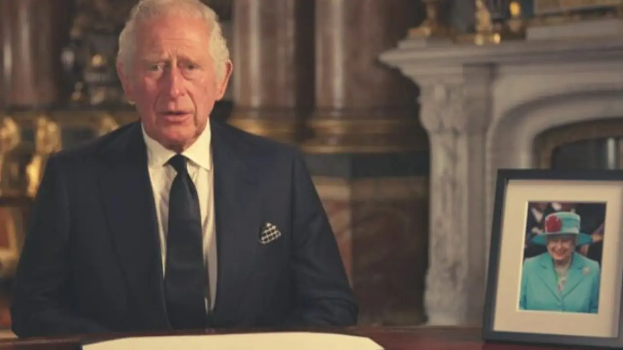 Carlos III, Rey del Reino Unido. / RR SS.