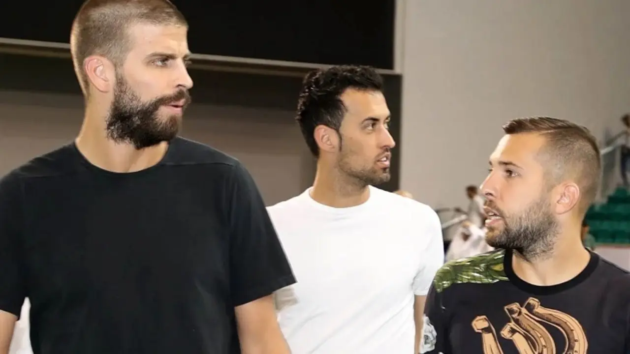 Piqu&eacute;, Busquets y Alba, las llamadas vacas sagradas del FC Barcelona. / @fcbarcelonanoticias