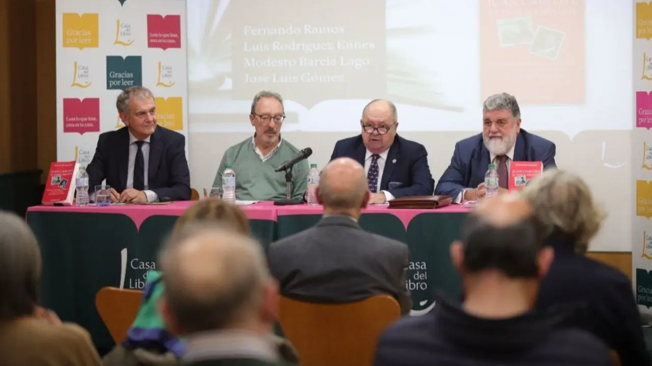 Jos&eacute; Luis G&oacute;mez, Modesto Barcia,&nbsp;Luis Rodr&iacute;guez Ennes y Fernando Ramos, en la presentaci&oacute;n del libro&nbsp;Juan Carlos I, el Faruk espa&ntilde;ol, en la Casa del Libro. / Atl&aacute;ntico