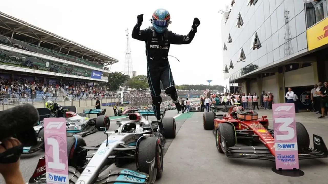 George Russell se qued&oacute; con el GP de Brasil en el circuito de Interlagos, un triunfo hist&oacute;rico. / La Tercera