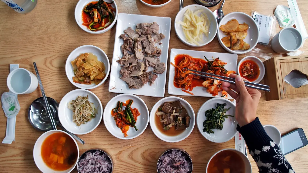 Gastronom&iacute;a coreana. / RR SS