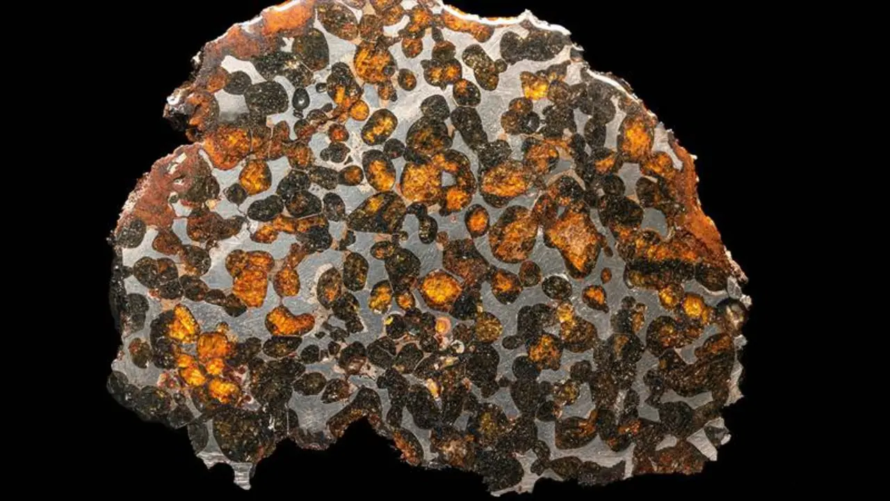 Nuevos materiales descubiertos en un meteorito. / RR.SS.