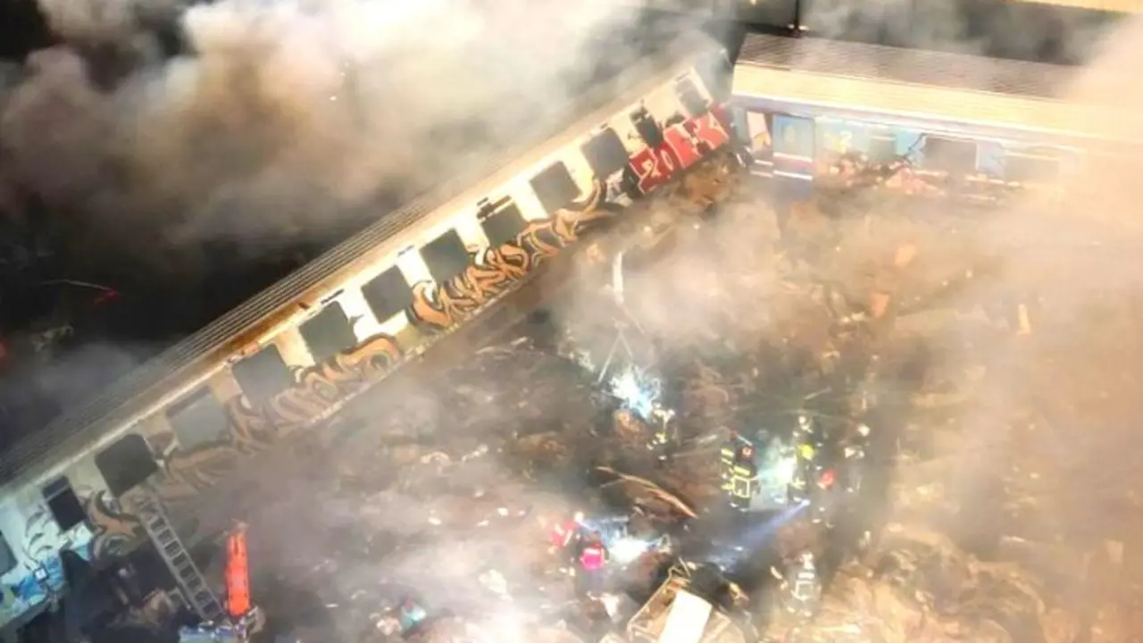 Choque entre trenes en Grecia. / RR SS.