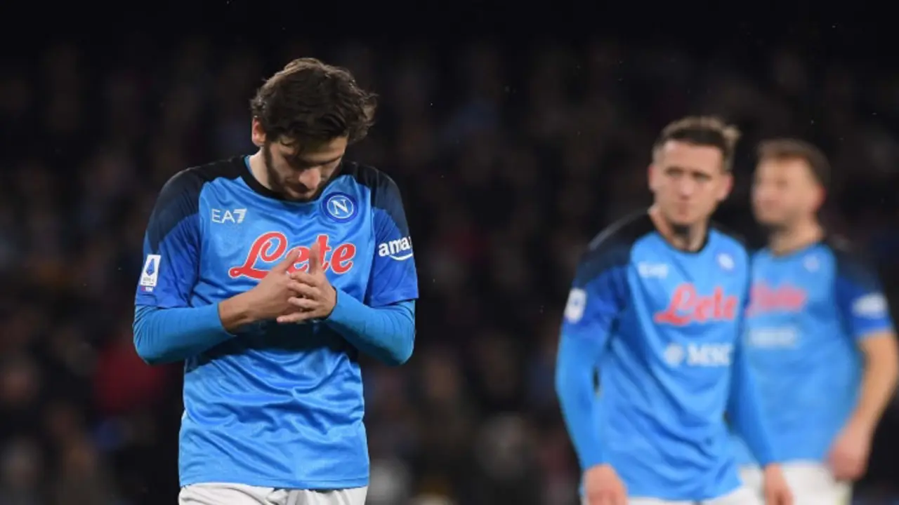 Derrota del Napoli contra la Lazio.  sscnapiliES