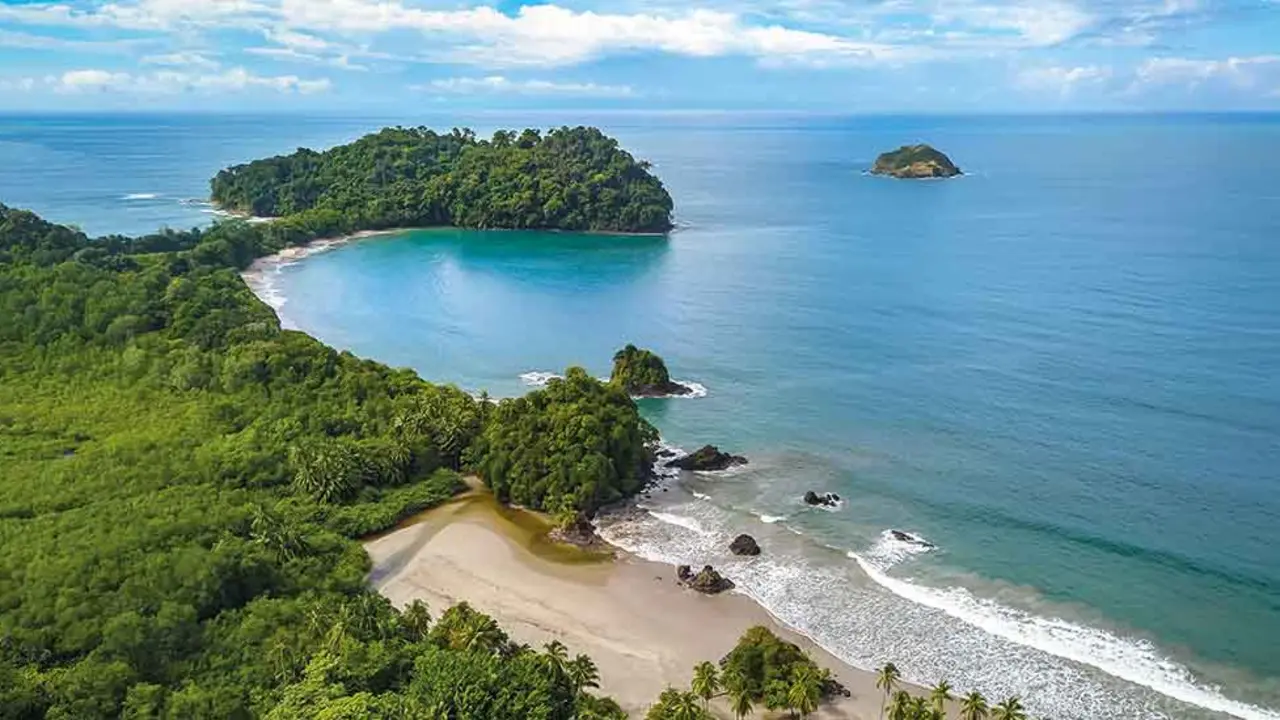 Parques Nacionales de Costa Rica. / RR SS