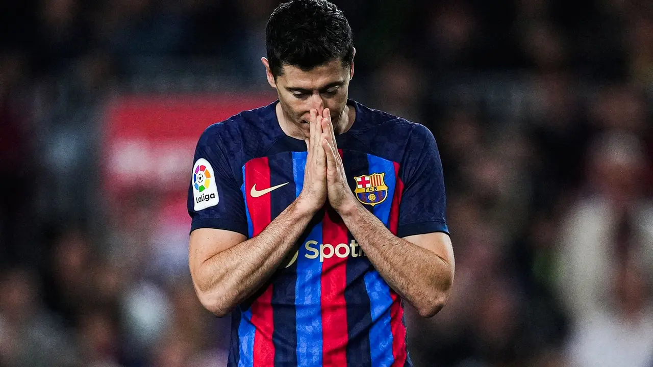 Robert Lewandowski parece no ser el del Bayern. / @mundiario
