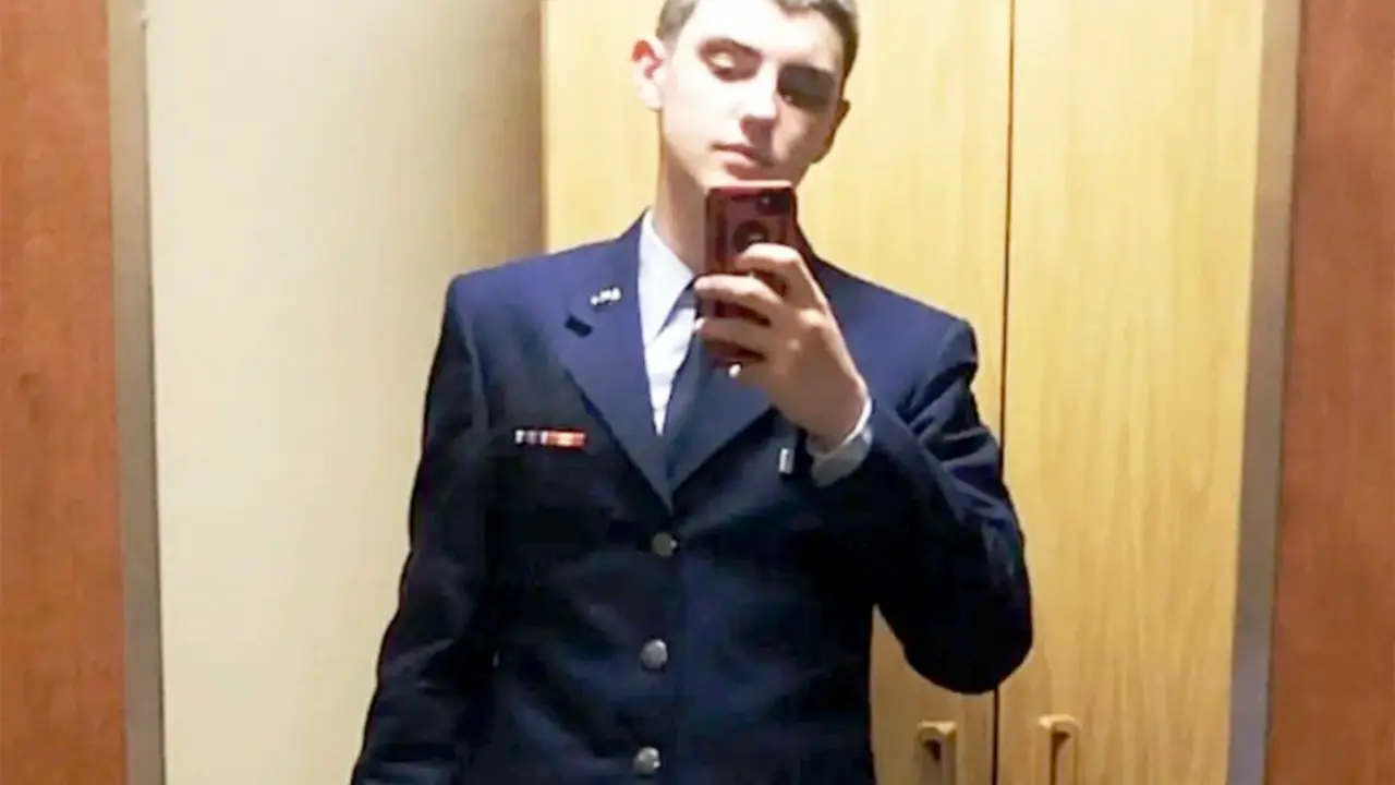 Jack Teixeira, inform&aacute;tico de la Guardia Nacional arrestado por el FBI. / RR.SS.