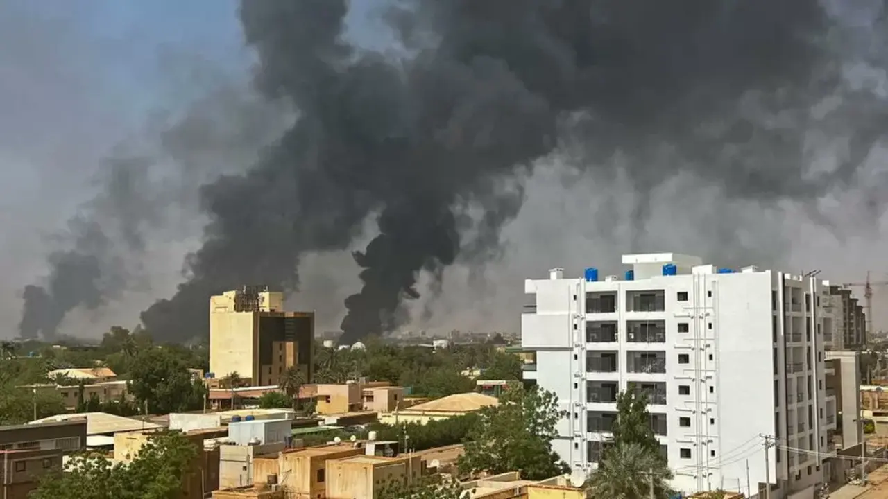 Bombardeos en Sud&aacute;n. / RR.SS.
