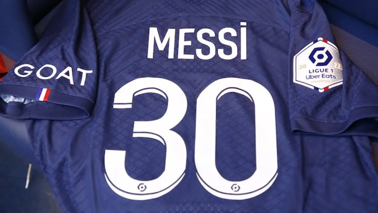 Camiseta de Messi en el París Saint Germain. @PSG_espanol