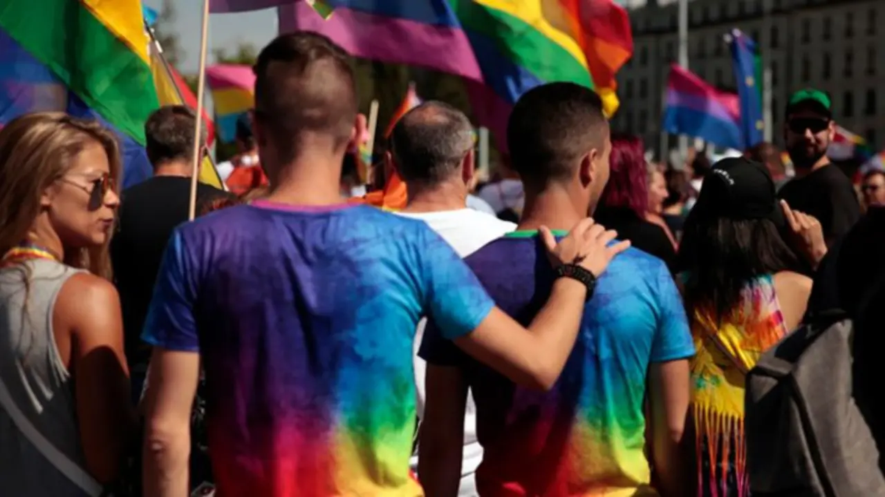 En todo el mundo, 67 pa&iacute;ses siguen penalizando las relaciones entre personas del mismo sexo, y 10 de ellos imponen la pena de muerte. / ONUSIDA.