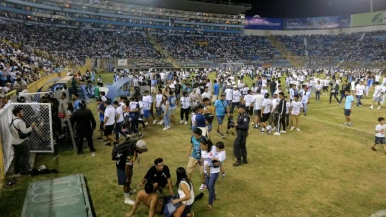 Estampida en El Salvador. BBC