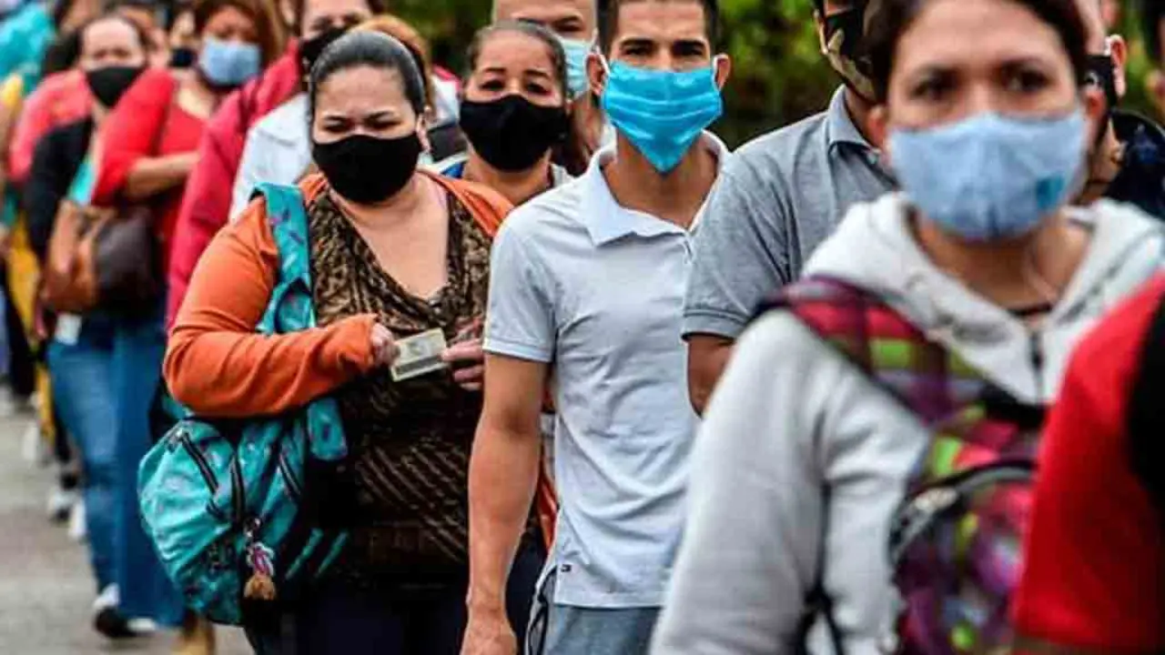 Mascarillas./ RR SS