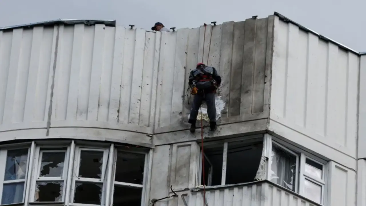 Edificio impactado por un dron en Mosc&uacute;, Rusia. / RR.SS