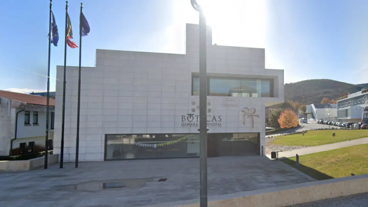 Ayuntamiento de Boticas, en Portugal. / Mundiario