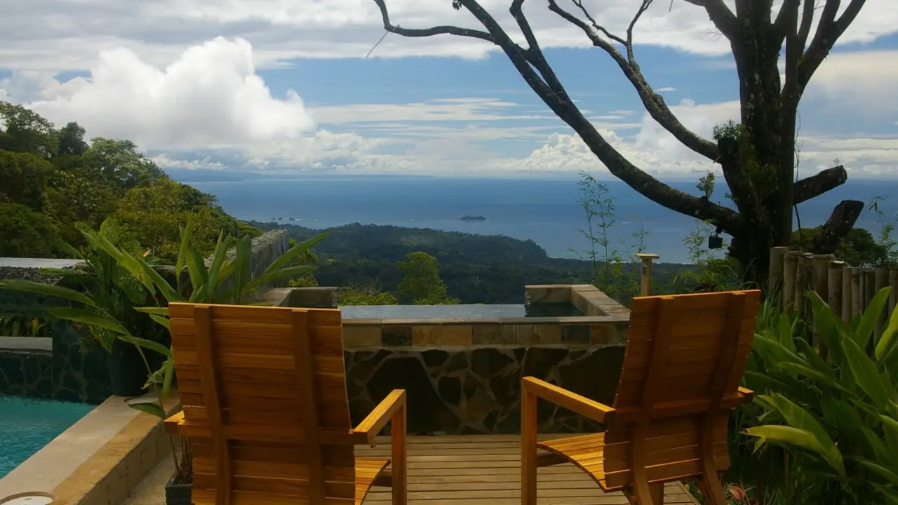 hoteles costarricenses./ RR SS