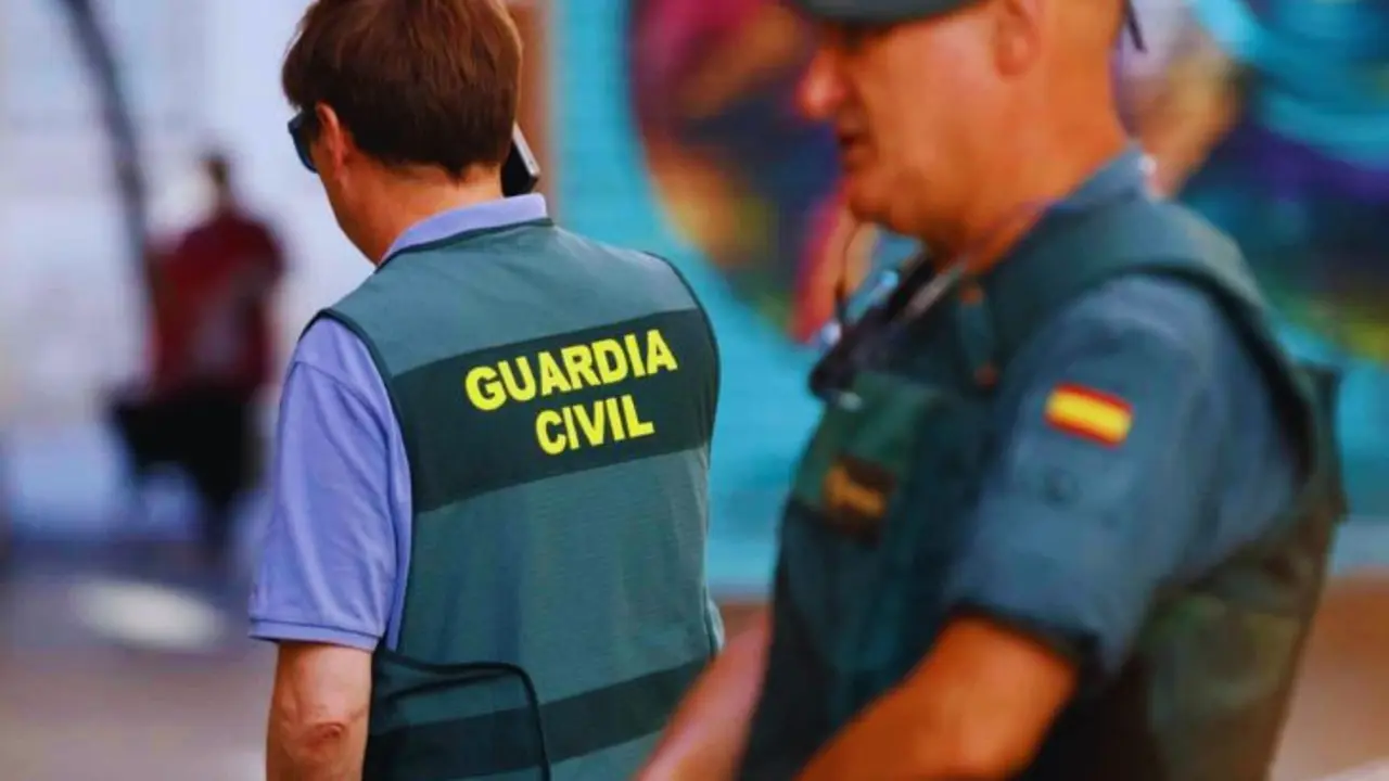 Guardia Civil. / RR SS.
