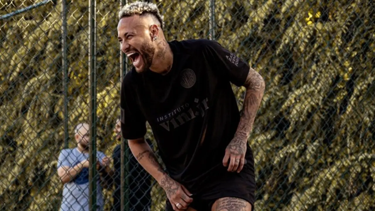 Neymar Jr. delantero del PSG. @neymarjr