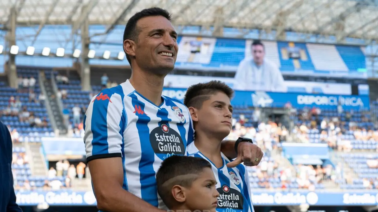 Homenaje del Deportivo a Lionel Scaloni en A Coru&ntilde;a. / RCD